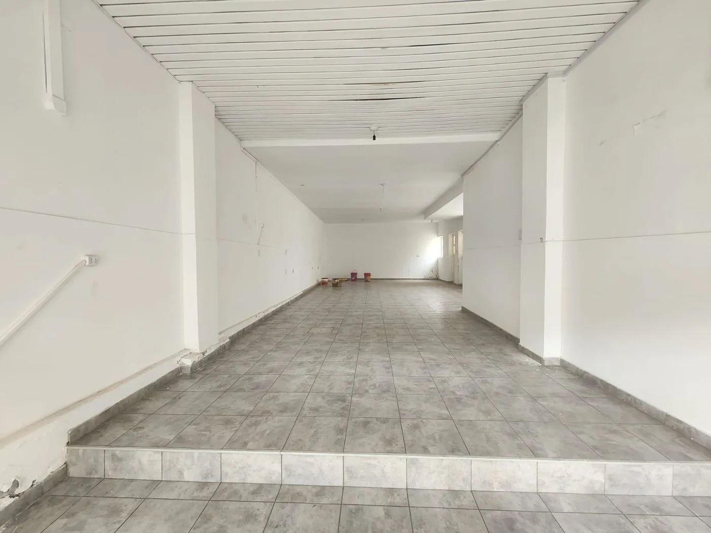 Local comercial en alquiler, foto 2
