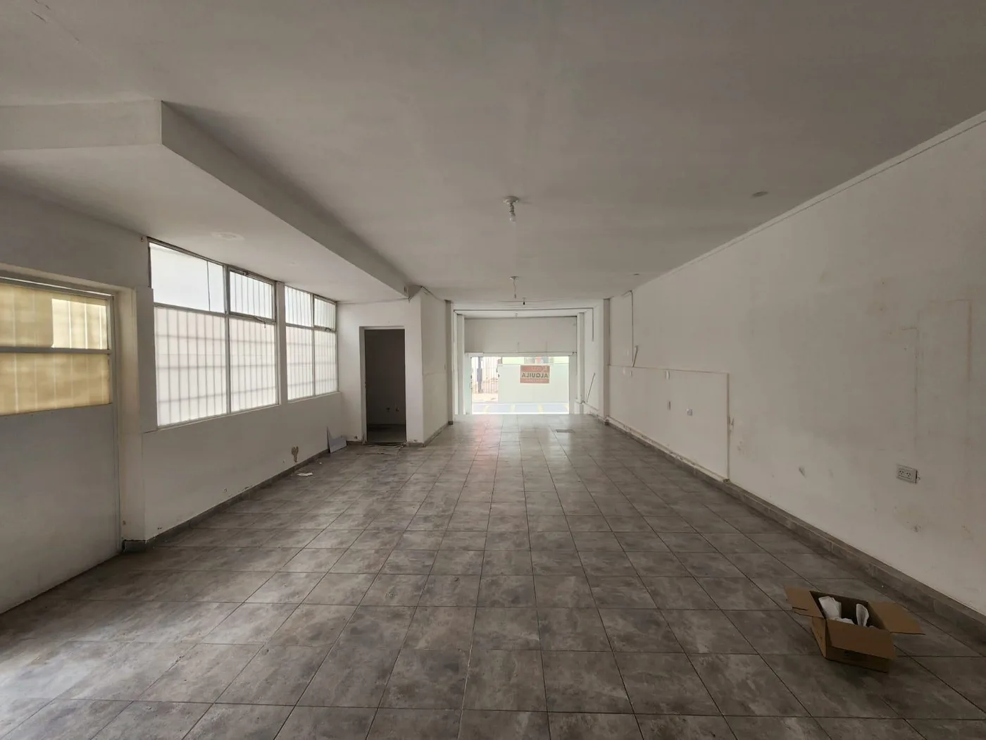 Local comercial en alquiler, foto 3