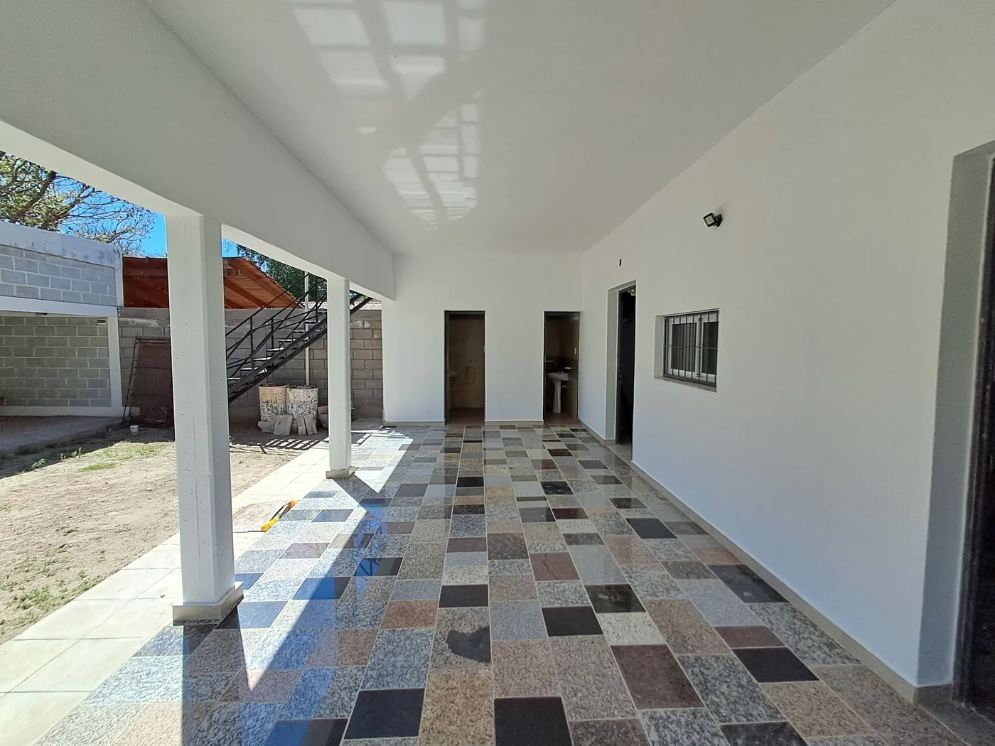 2 locales sobre ruta 1 con pileta y quincho, lista para escriturar, foto 5