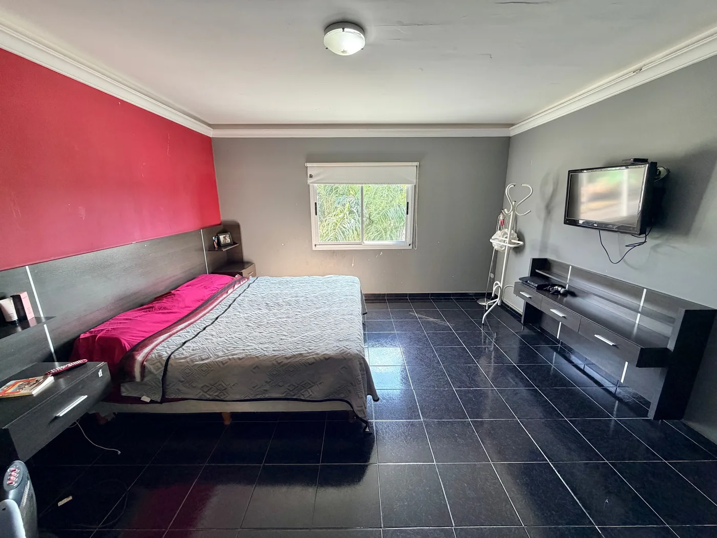 Importante casa de 4 dormitorios sobre av. Illia, foto 10