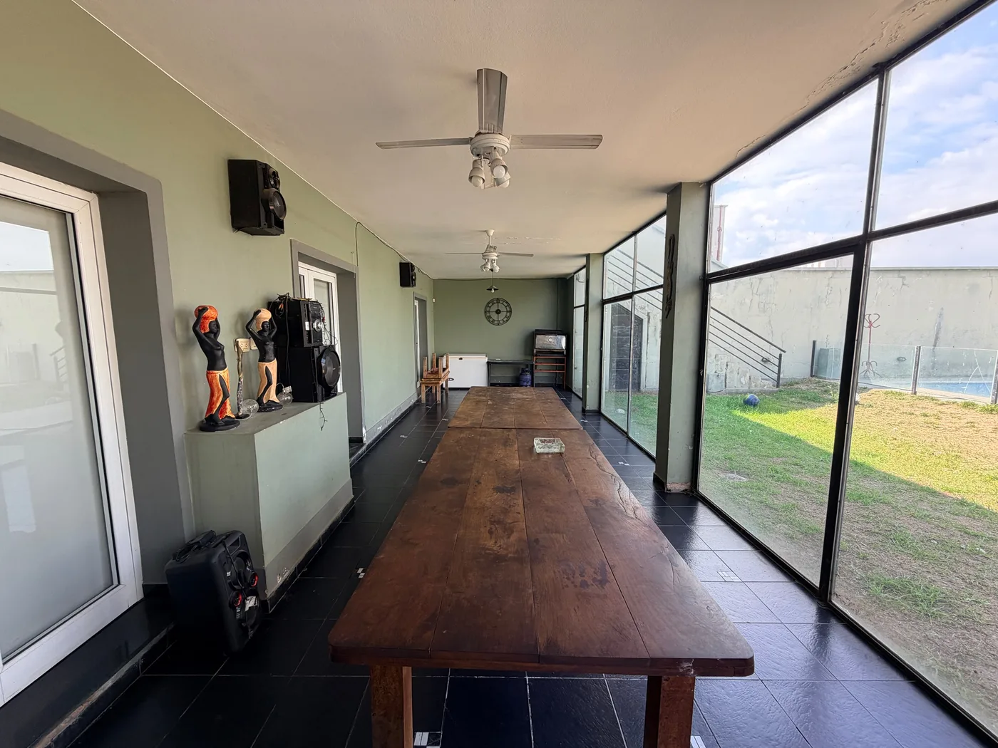 Importante casa de 4 dormitorios sobre av. Illia, foto 11