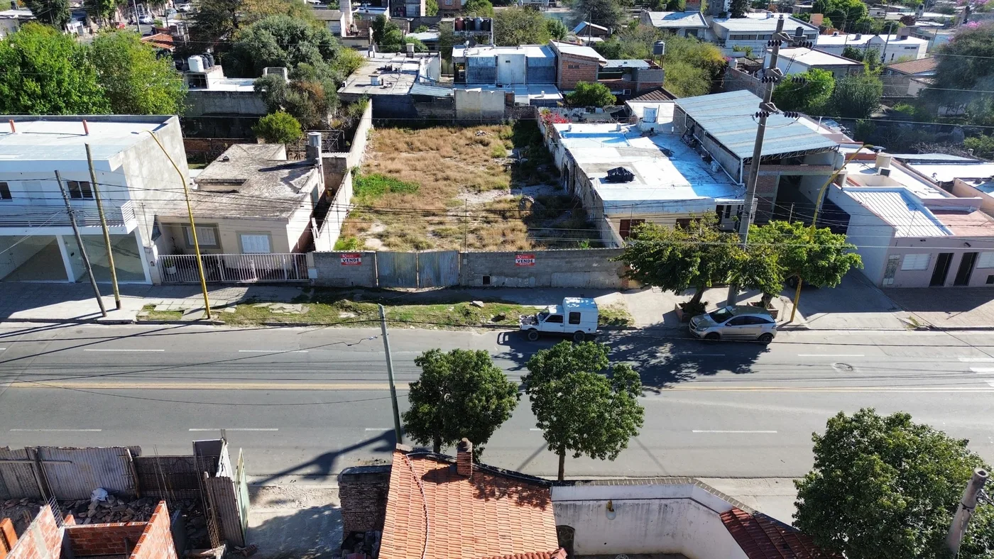 Terreno sobre av. Juan pablo vera, a 200m de la unca, foto 2