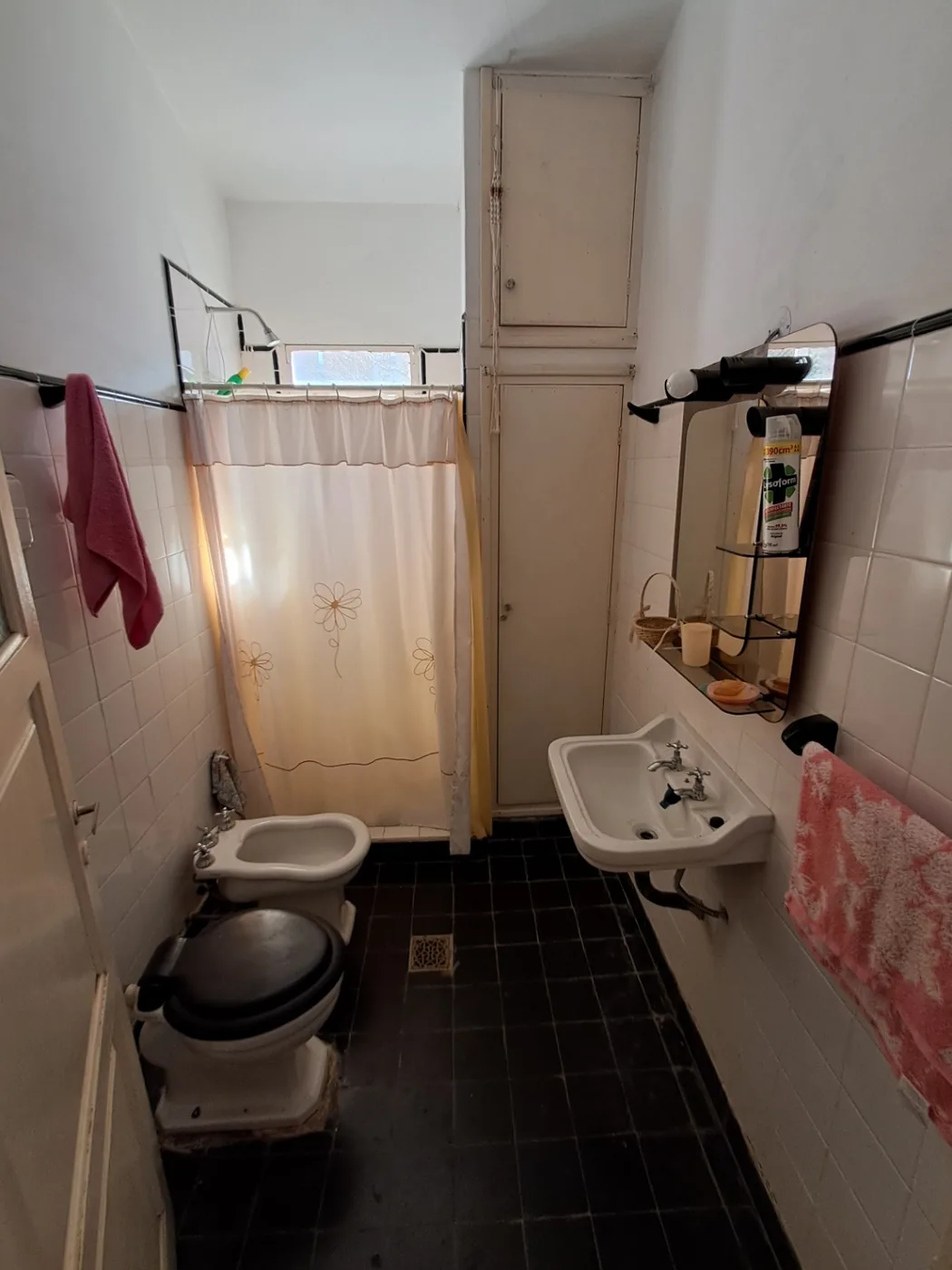 Casa en el rodeo de 2 dormitorios, galeria con asador y cochera, foto 6