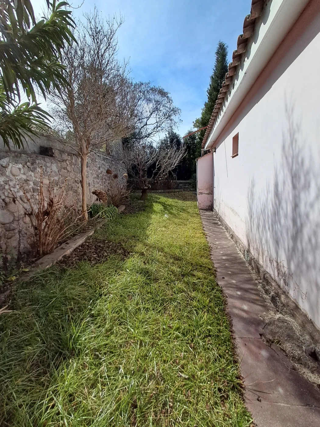 Casa en el rodeo de 2 dormitorios, galeria con asador y cochera, foto 10