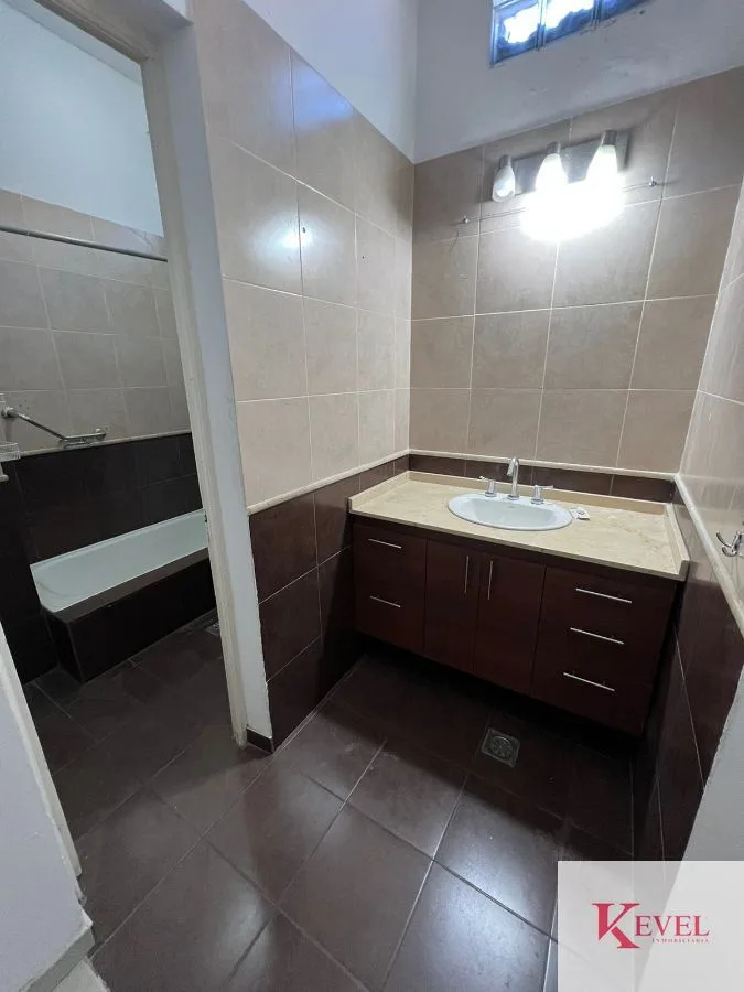 Casa centrica de 3 dormitorio y 2 consultorios, foto 8