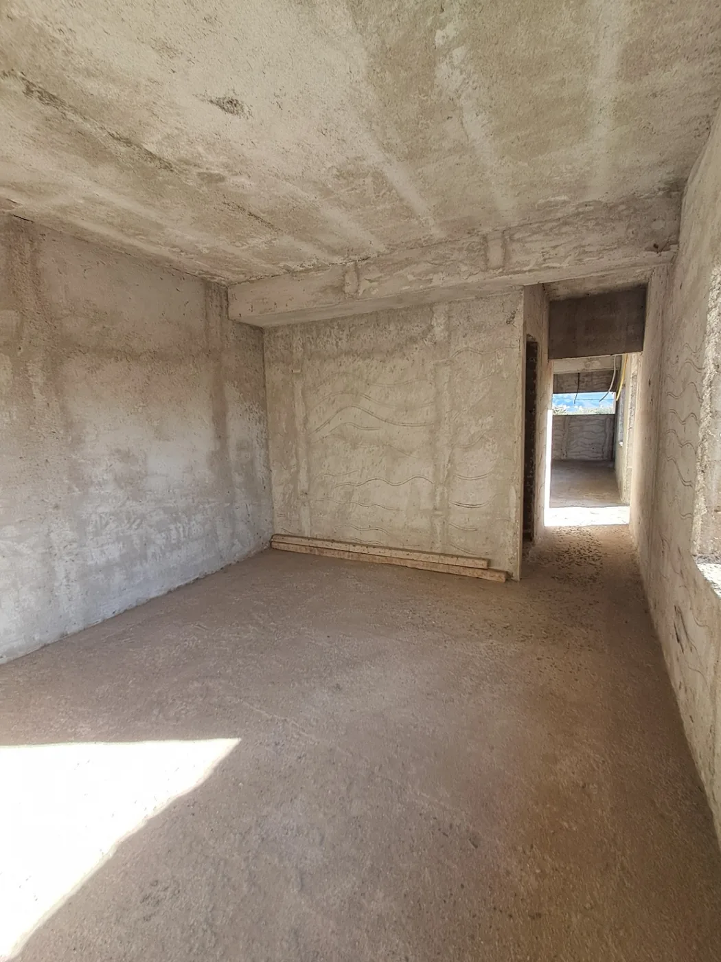 Importante propiedad esquina de 5 dormitorios, 3 baños y pileta, foto 8