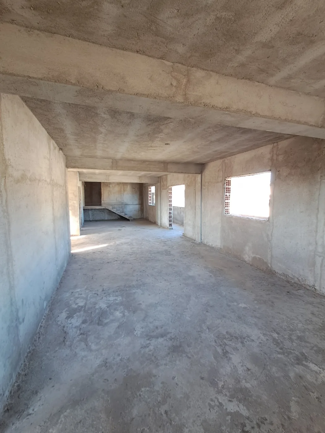Importante propiedad esquina de 5 dormitorios, 3 baños y pileta, foto 9