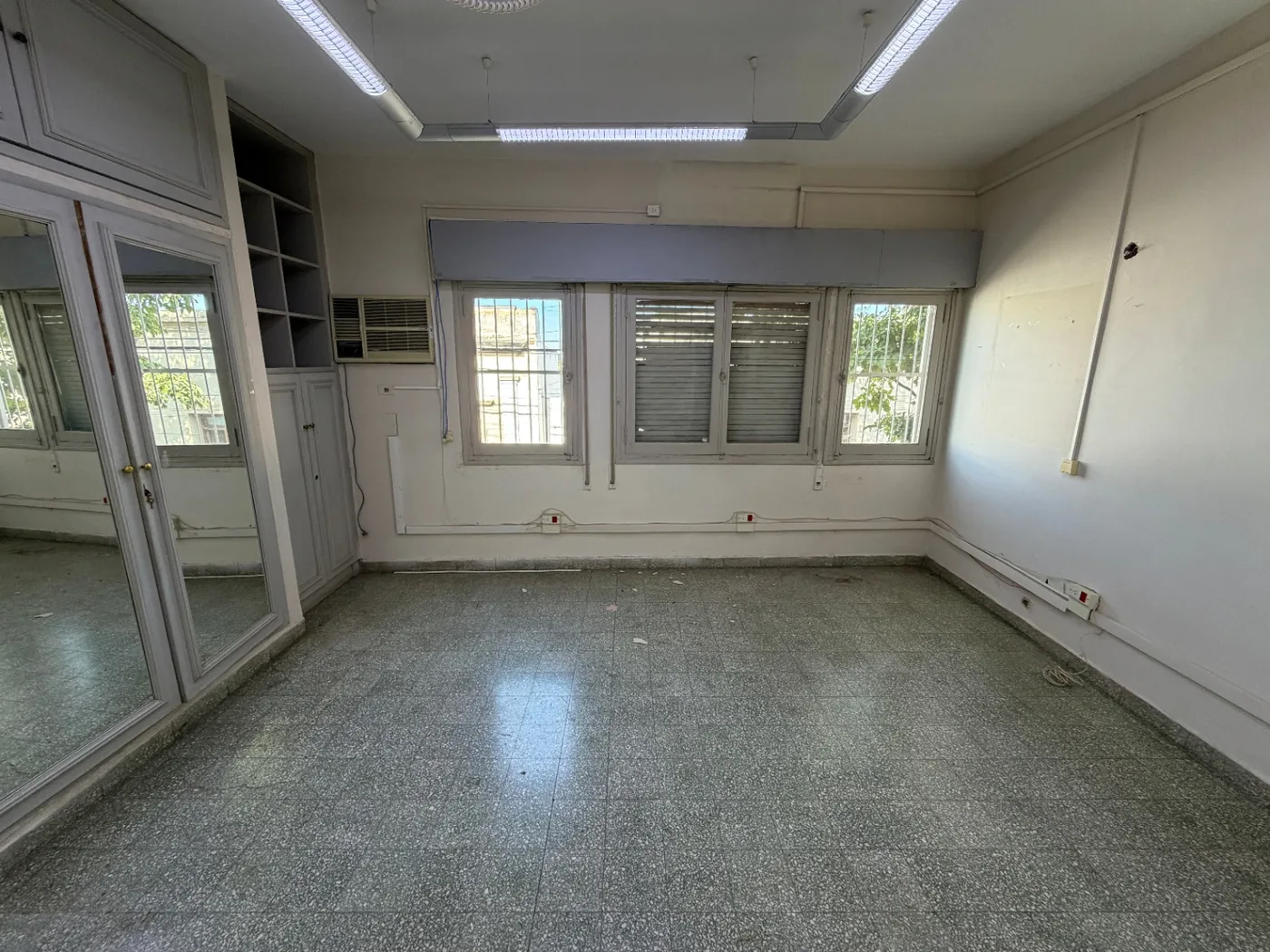 Propiedad para uso de oficinas/consultorios, foto 9