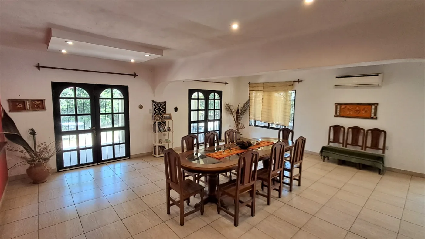 Casa en venta de 5 dormitorios c/ cochera, foto 4