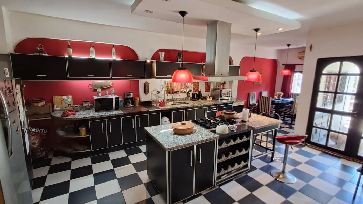 Casa en venta de 5 dormitorios c/ cochera, foto 5