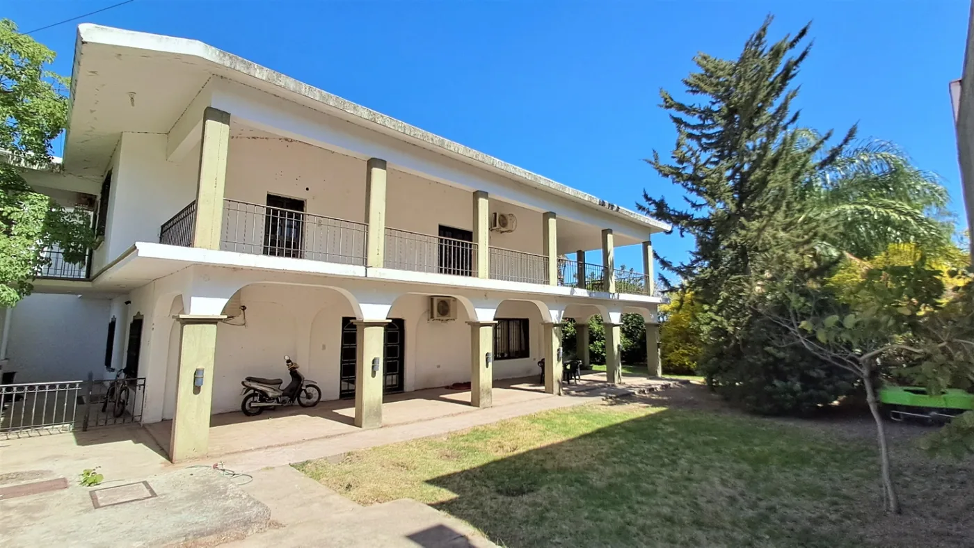 Casa en venta de 5 dormitorios c/ cochera, foto 8