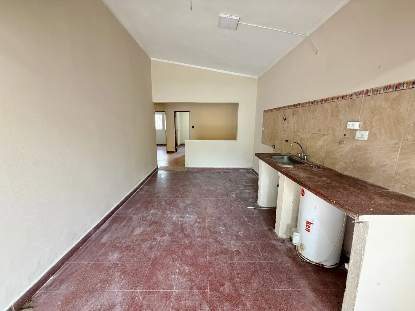 Casa de 3 dormitorios a 20m de av. Illia, foto 2