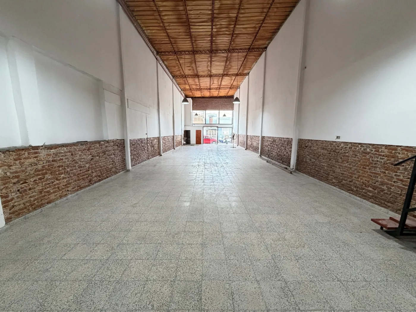 Local sobre calle republica, foto 3