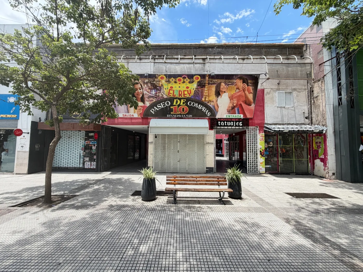 Locales en galeria sobre rivadavia