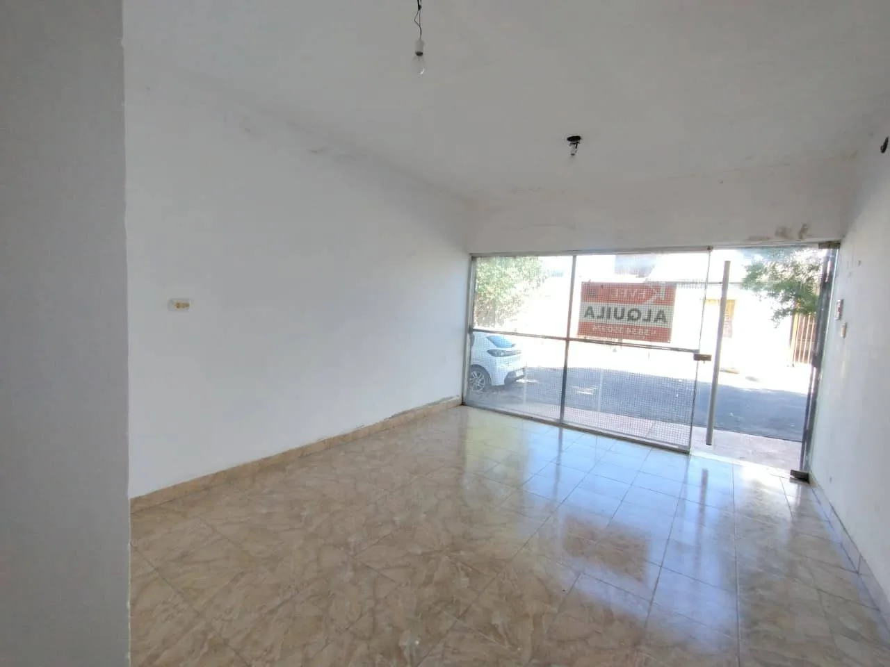 Local comercial en alquiler, foto 3