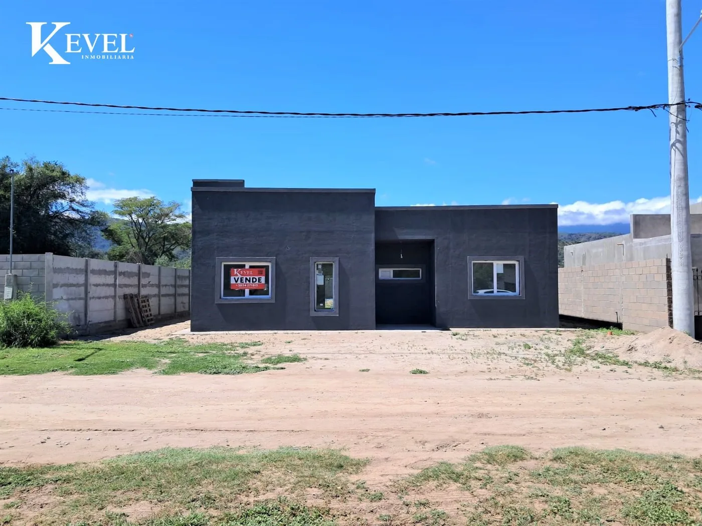 Casa a estrenar de primer nivel en la falda de san antonio