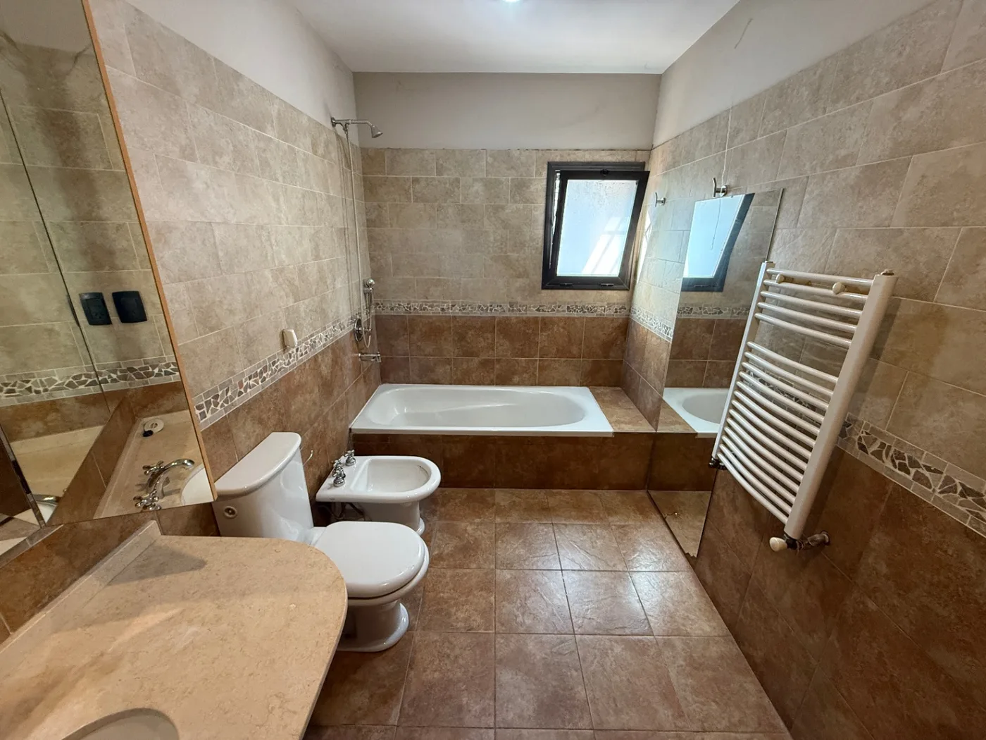 Casa zona del predio de 3 dormitorios con pileta, foto 6