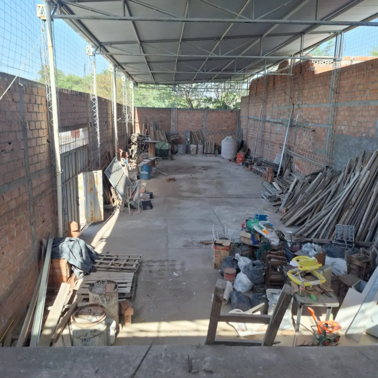 Galpon de 360 m² con baño y deposito, listo para escriturar, foto 2