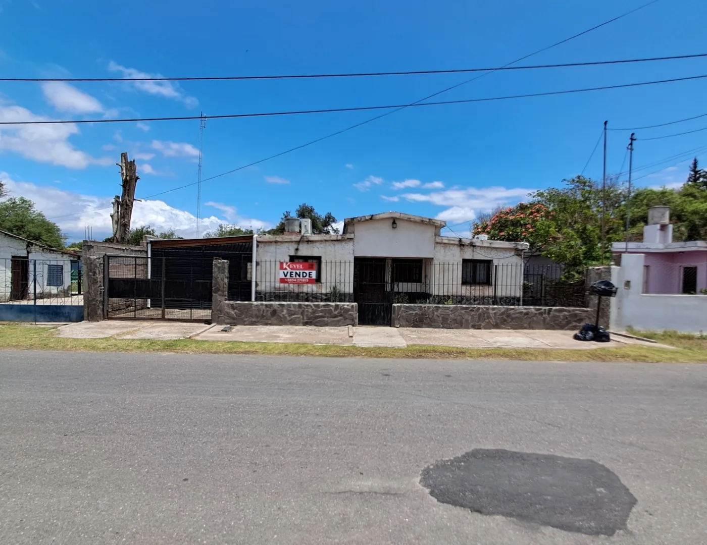 Casa de 4 dormitorios c/cochera