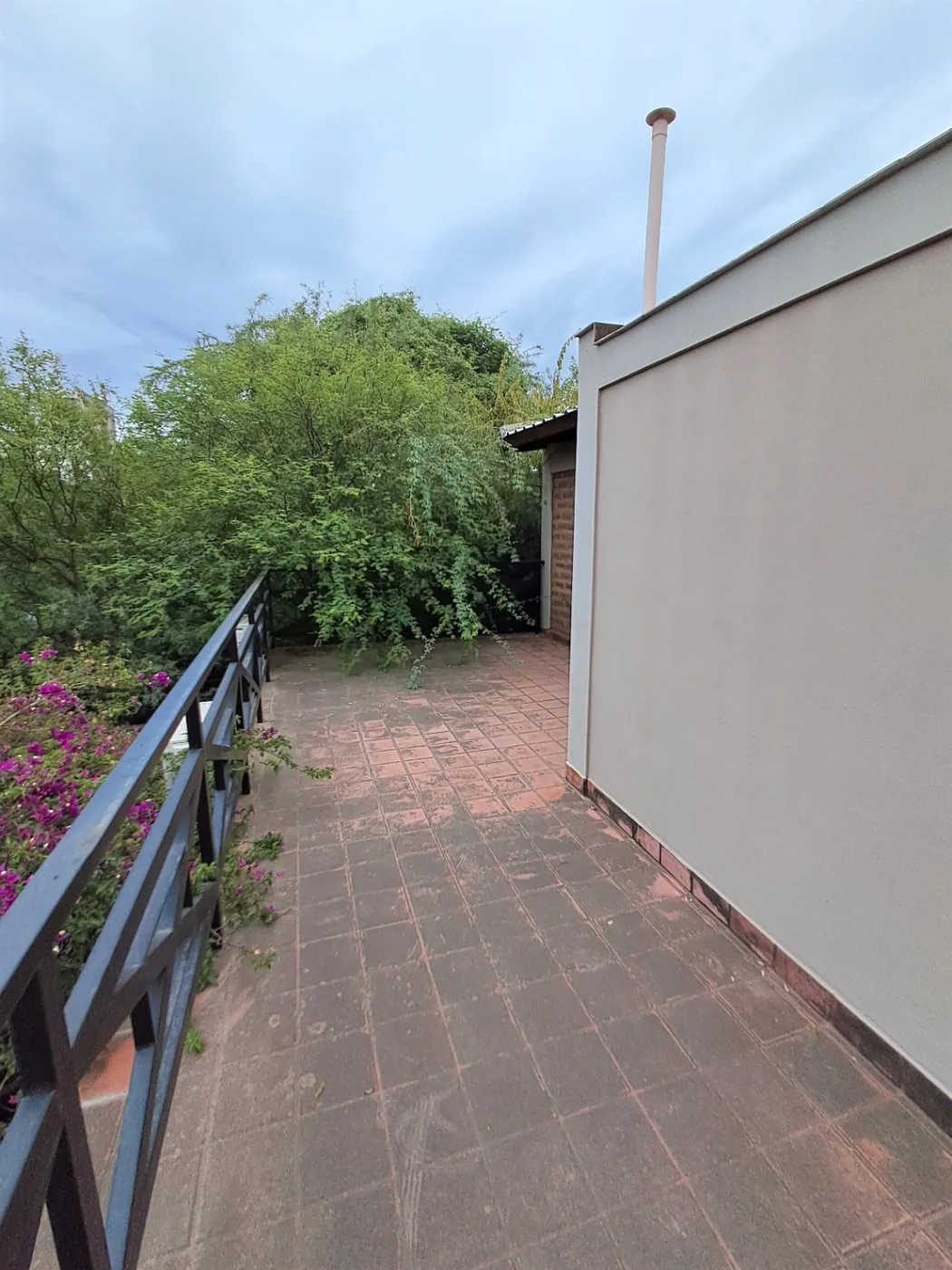 Casa de primer nivel con pileta, zona predio ferial, foto 7