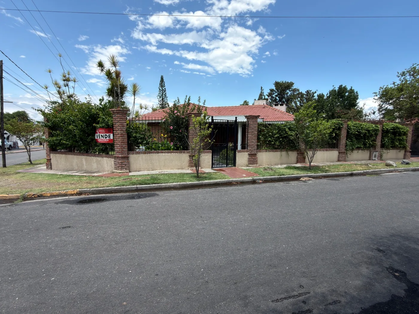 Casa sobre av. Galindez