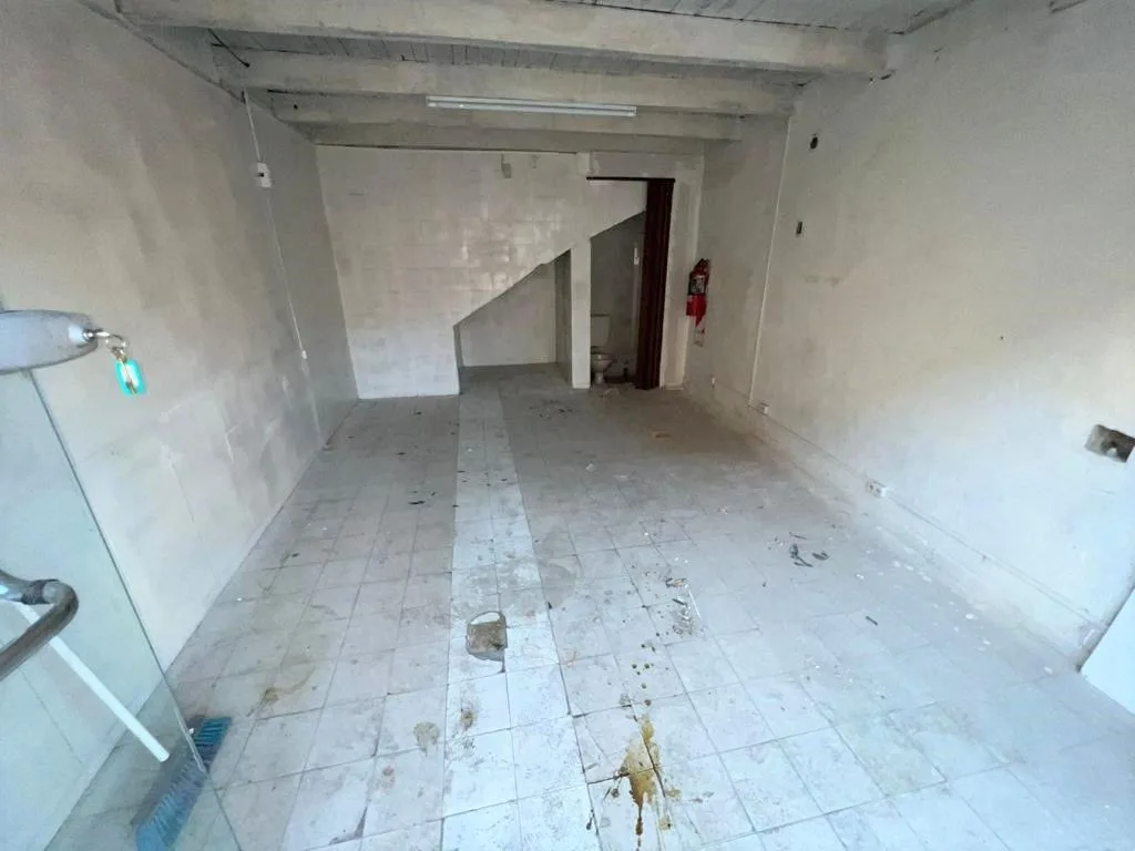 Local comercial y oficinas, foto 2