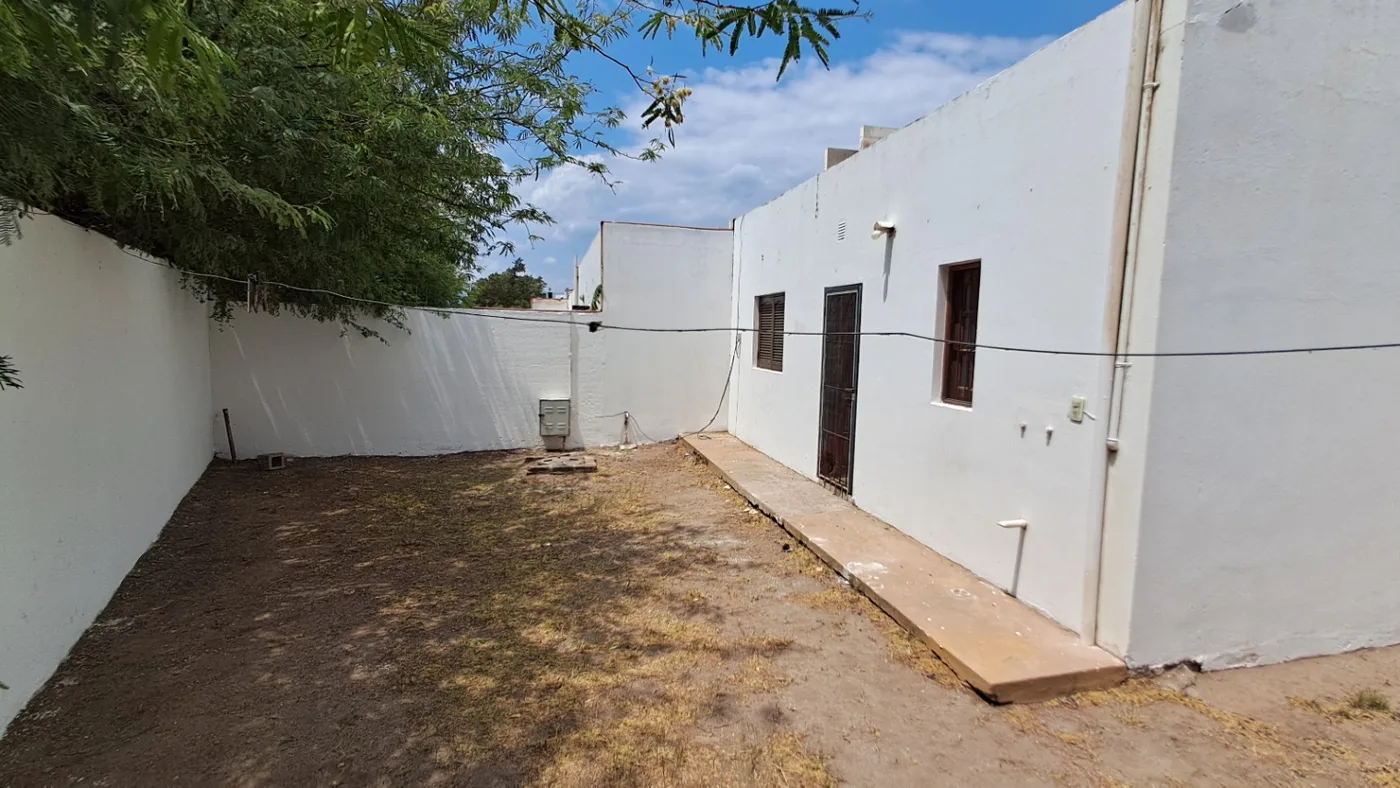 Casa de 2 dormitorios en B° lomas del tala, foto 8