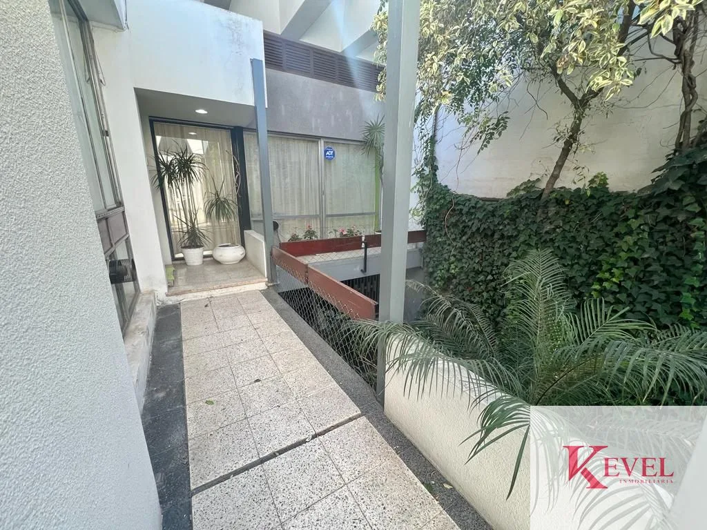 Casa centrica con consultorio/estudio, foto 2