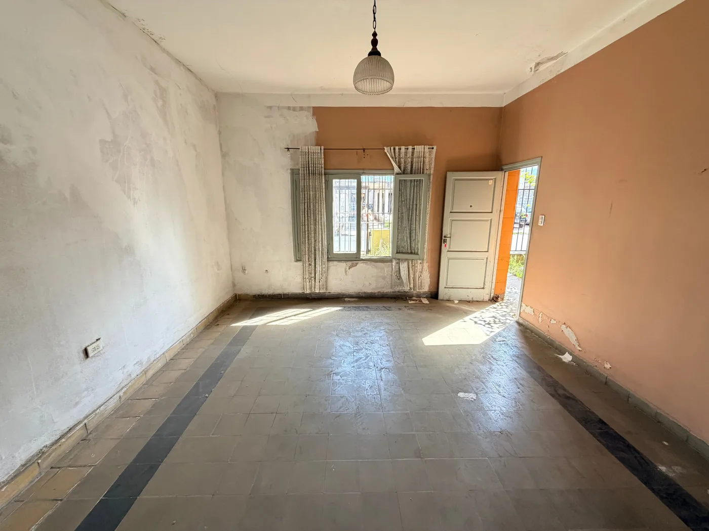 Casa de 3 dormitorios, con entrada para vehiculo y titulos perfectos, foto 2