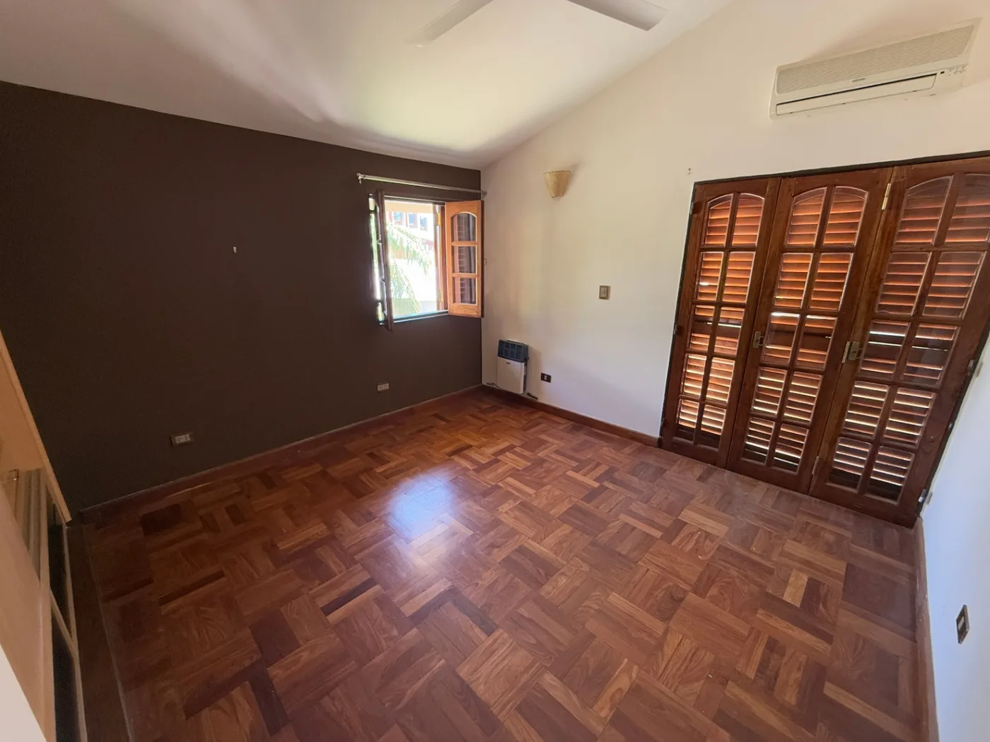 Importante casa de 4 dormitorios zona alta, foto 8
