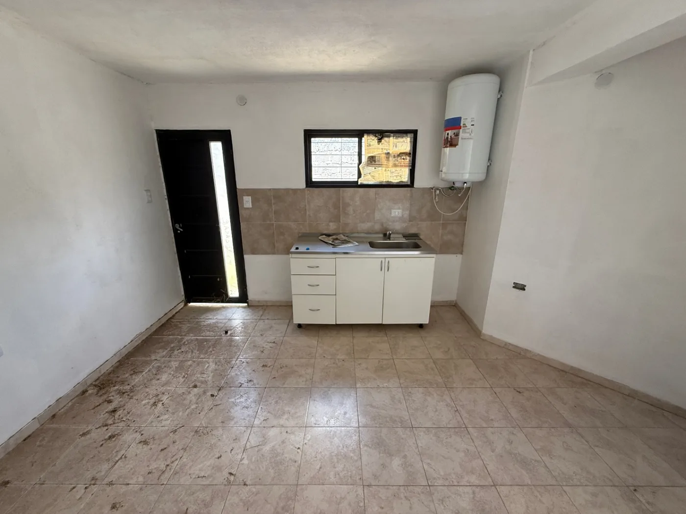 Casa de 2 dormitorios, B° inta, foto 3