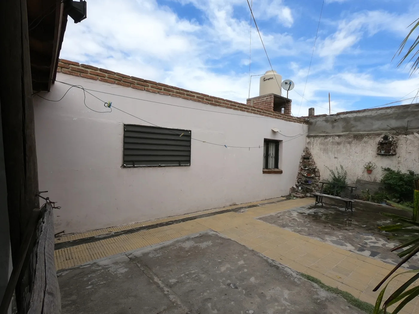 Casa adaptada para 3 departamentos, listo para escriturar, foto 2
