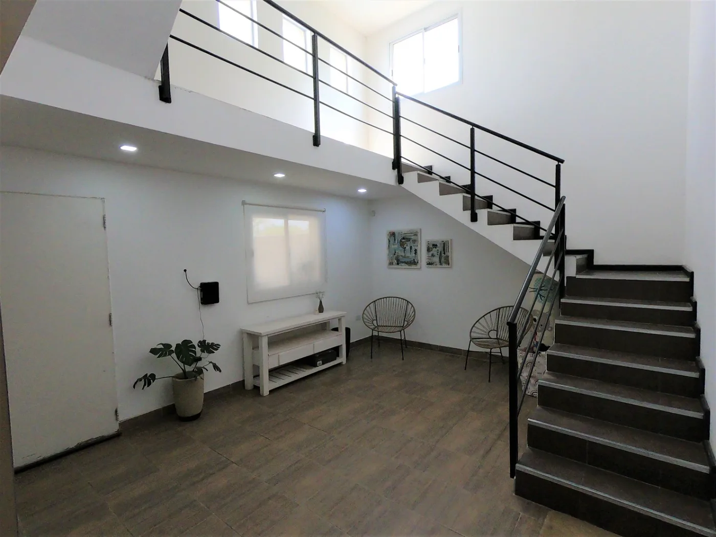 Casa de 3 dormitorios, patio amplio y cochera zona predio ferial, foto 3