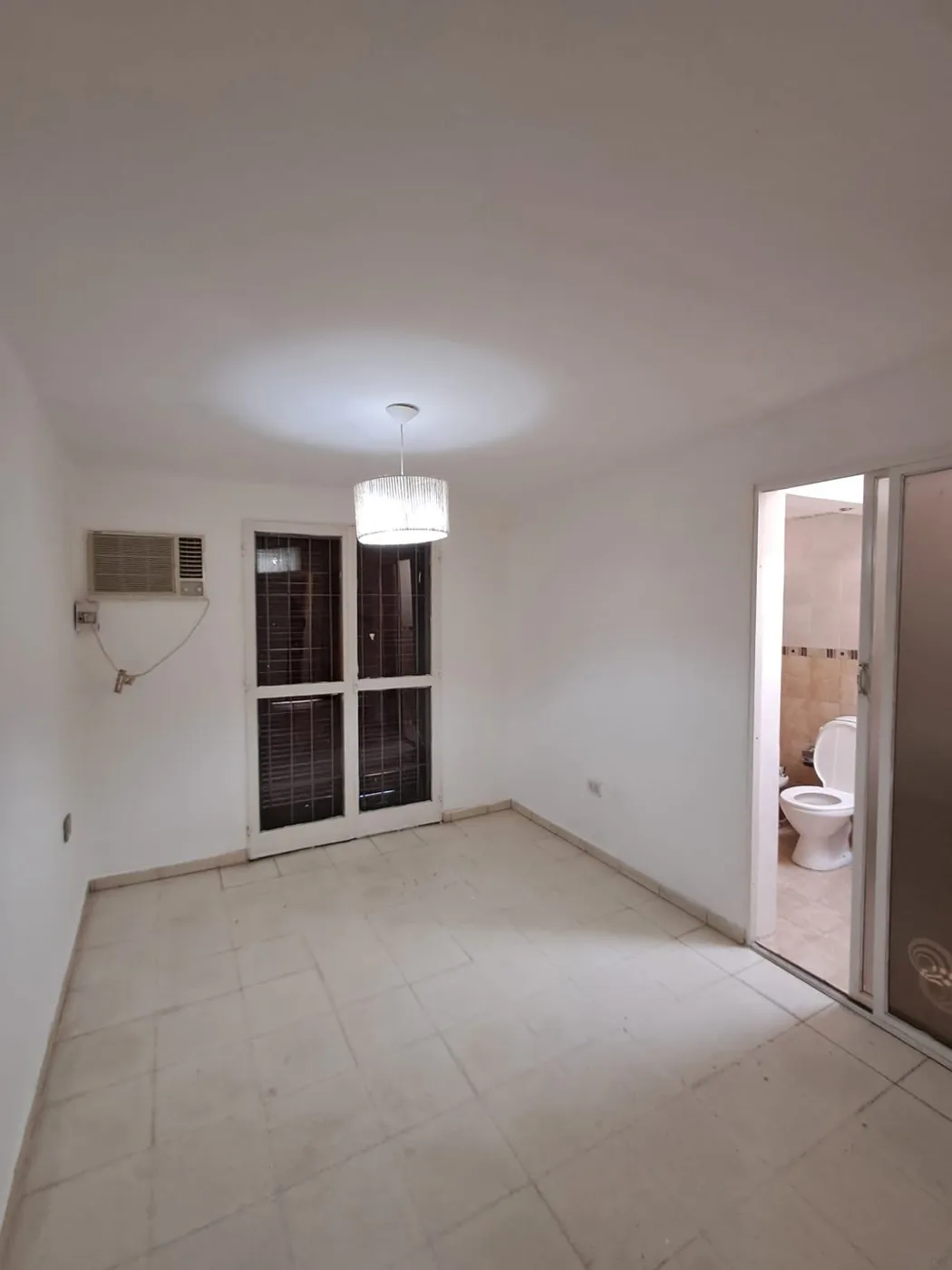 Casa de 3 dormitorios, patio, pileta y cochera, foto 5