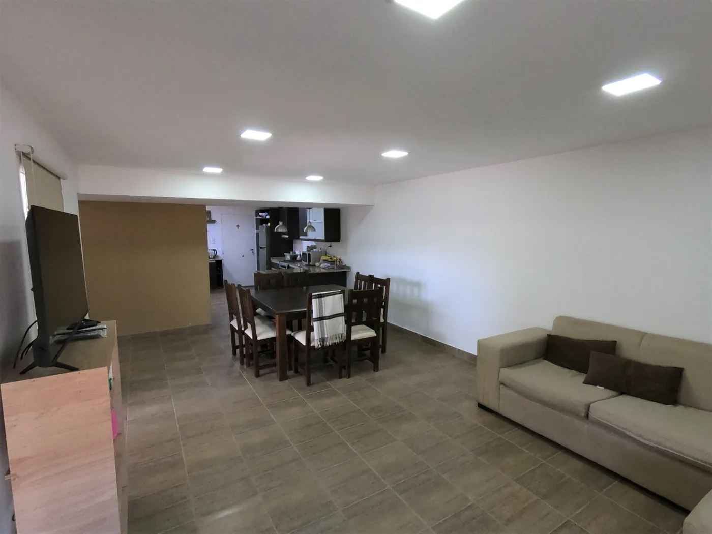 Casa de 3 dormitorios, patio amplio y cochera zona predio ferial, foto 6