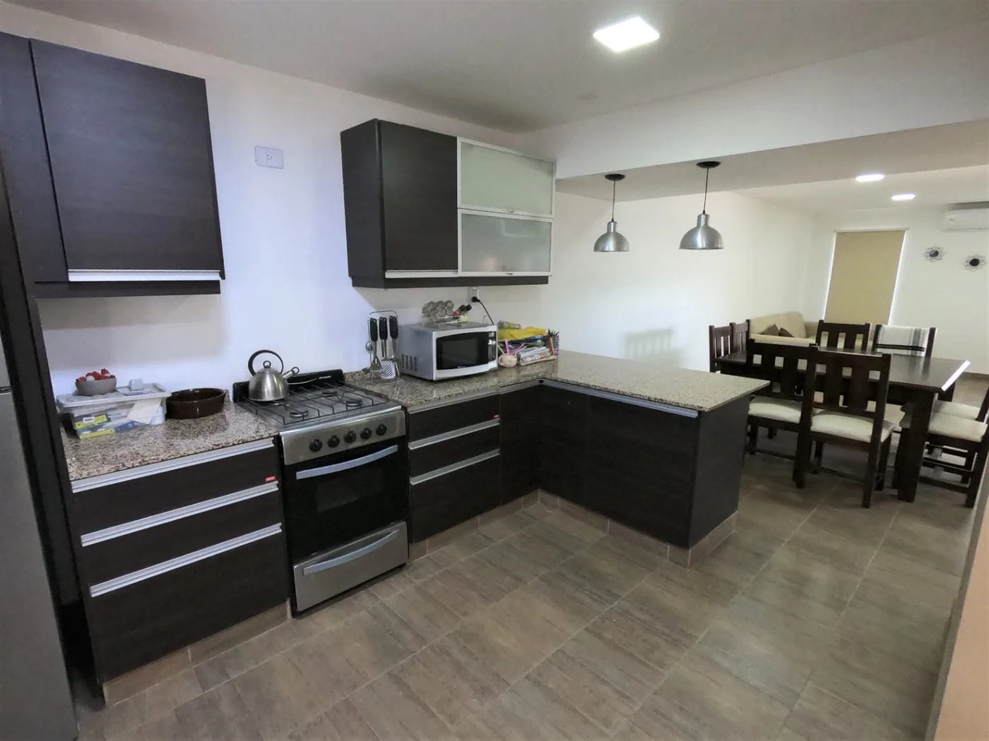 Casa de 3 dormitorios, patio amplio y cochera zona predio ferial, foto 7