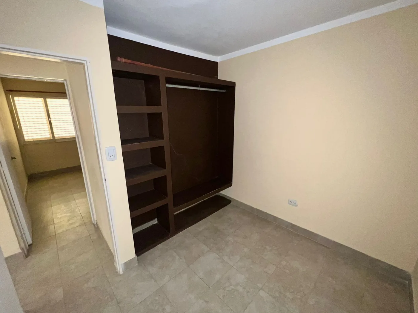 Departamento de 2 dormitorios, cocina comedor y baño, ubicado en zona oeste, foto 4