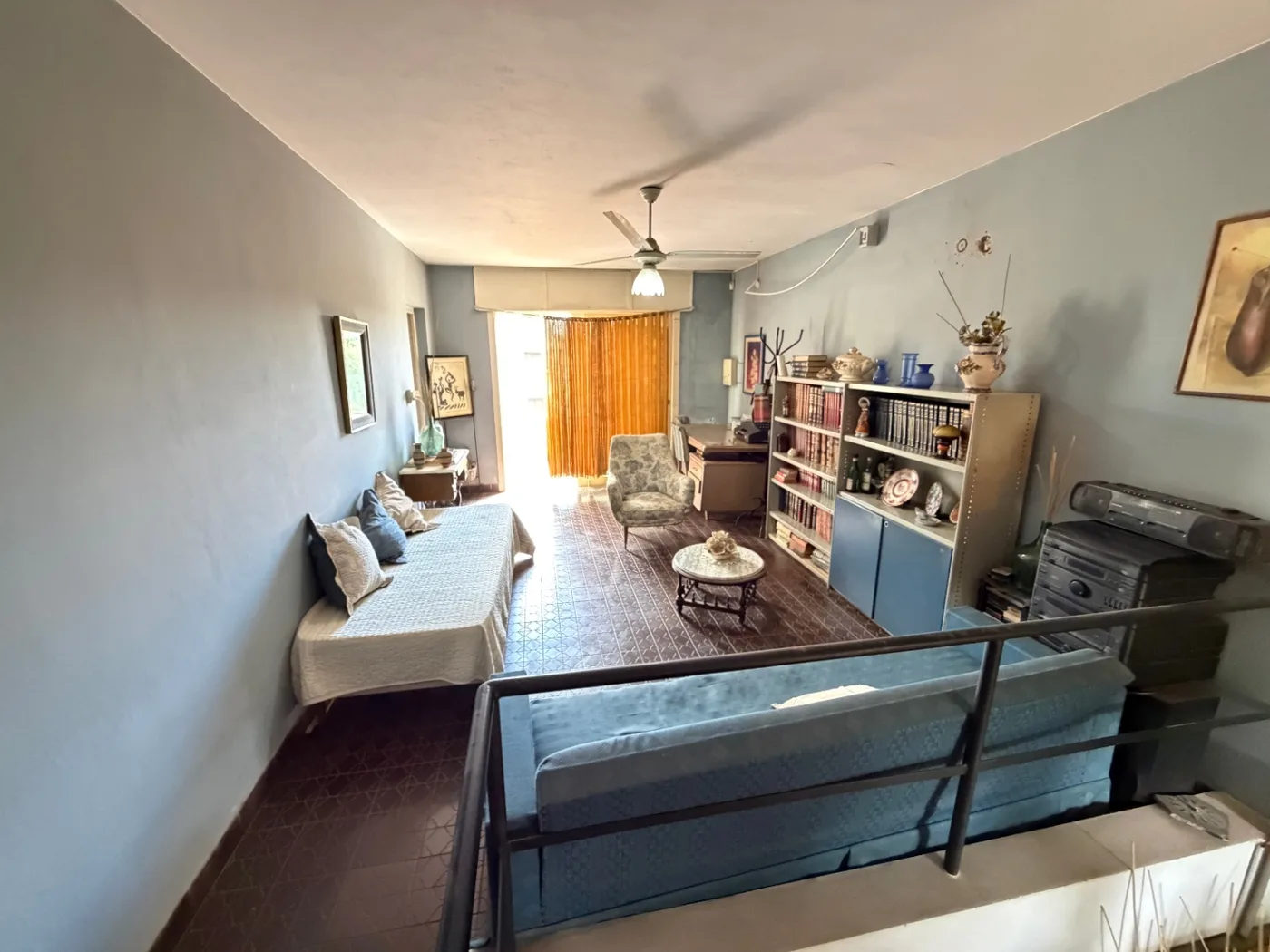 Casa centrica de 2 dormitorios, cochera y patio, foto 3