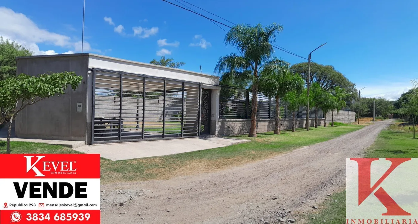 Lote paquizado y cerrado en B° los aromos, valle viejo