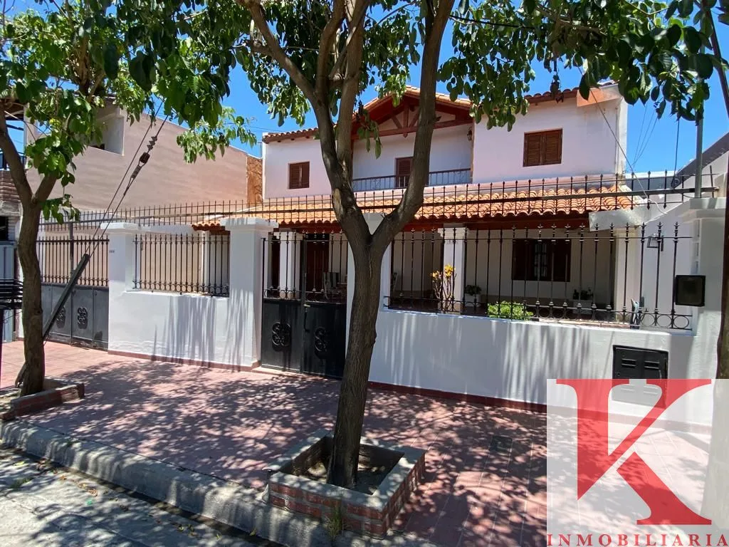Casa con departamento zona oeste, foto 2