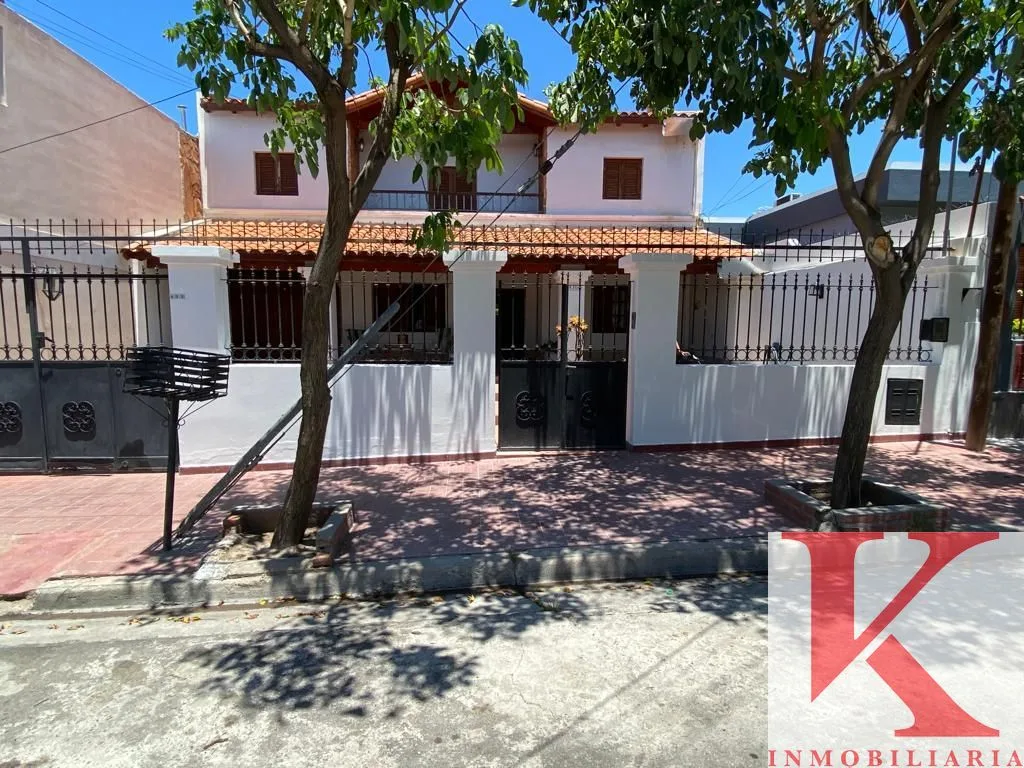 Casa con departamento zona oeste, foto 3