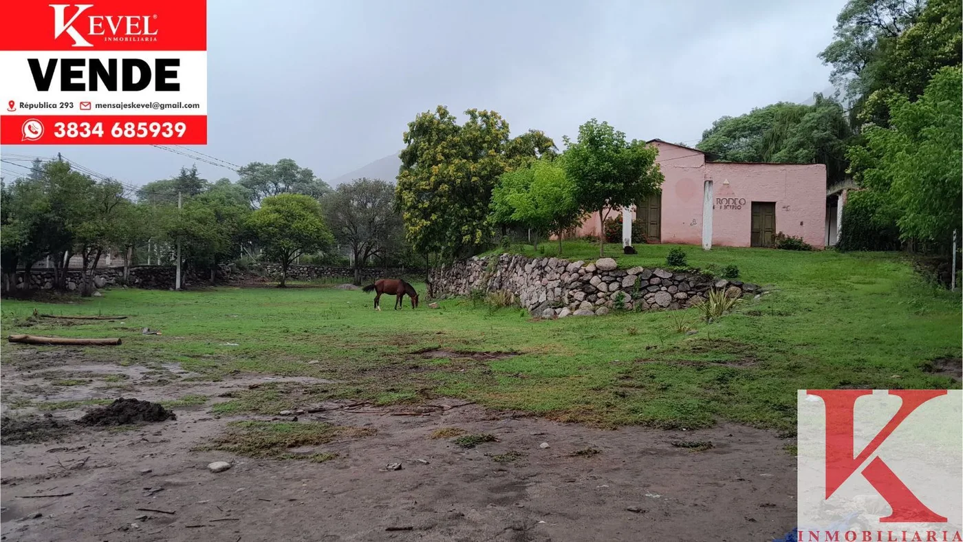 Importante lote en el rodeo con servicio de luz y agua. Titulos perfectos
