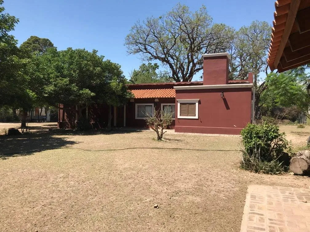Casa quinta de 2 dormitorios con pileta, establo y quincho, foto 4