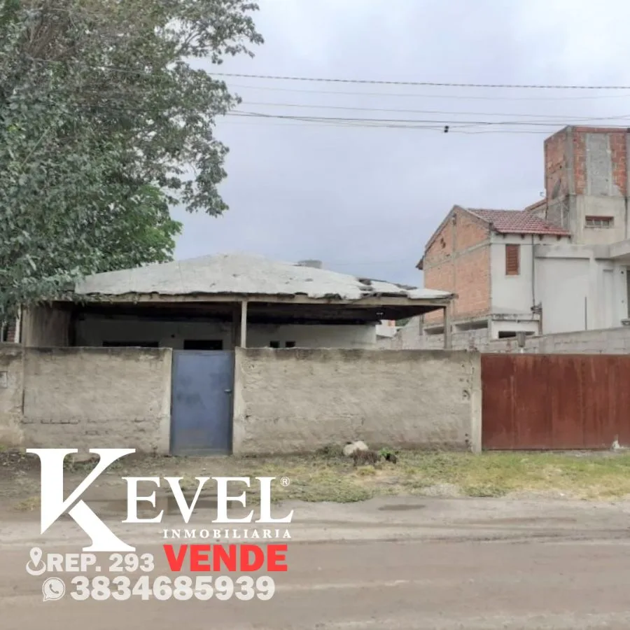 Casa en regular estado con servicio de luz y agua (s/conex)