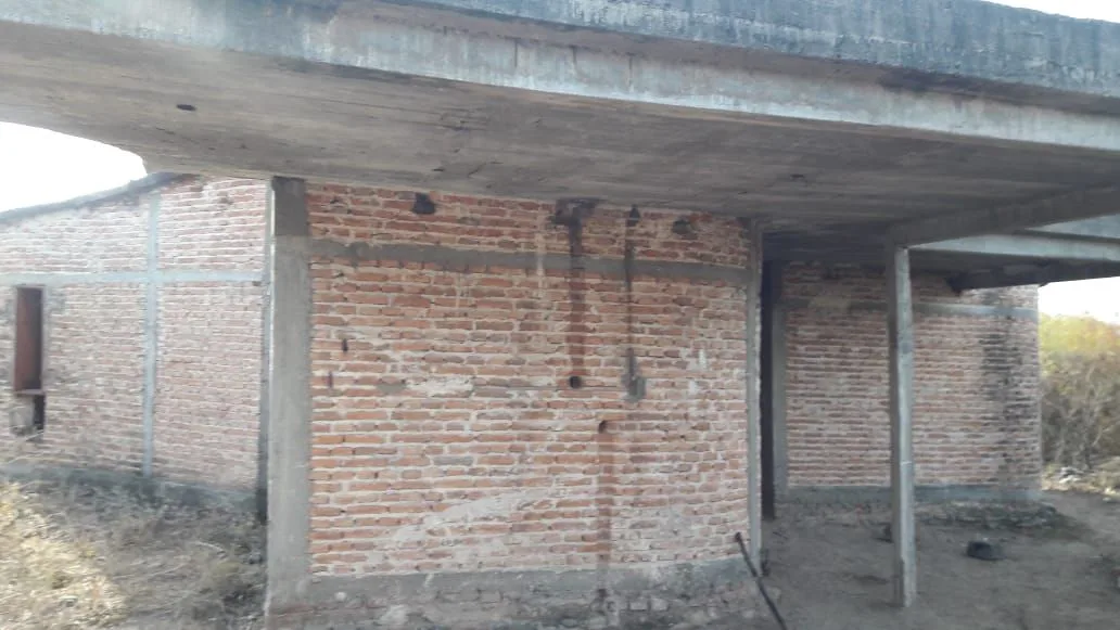 Casa de 4 dormitorios sin terminar., foto 9
